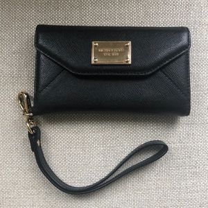 Michael Kors iPhone wallet wristlet